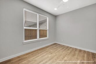 Building Photo - 10108 Danielson Grv Dr