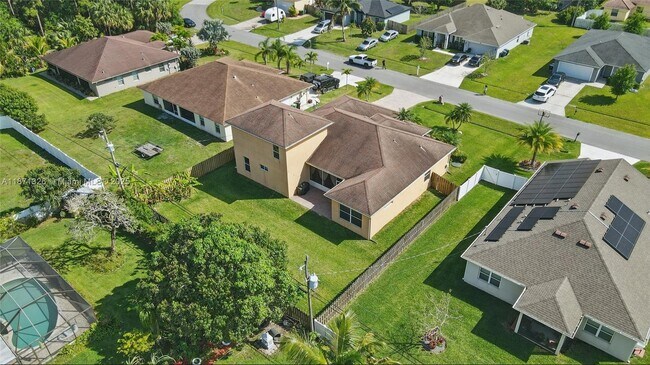 Foto del edificio - 1425 SW Oriole Ln