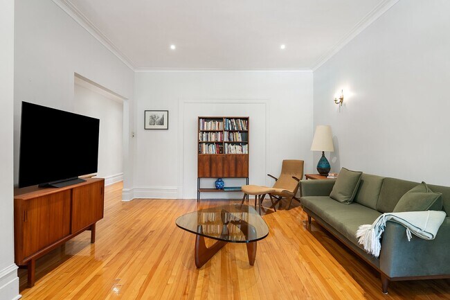 Photo du bâtiment - 214 Chem. de la Côte-Saint-Antoine