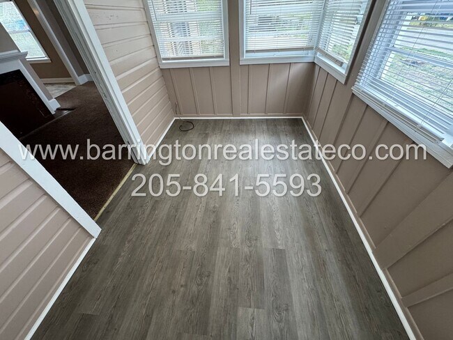 Foto del edificio - 2519 St Charles Ave SW