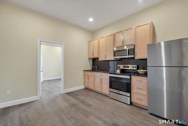 Foto del edificio - 120 E Main St