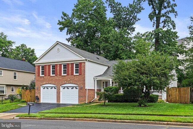 Foto del edificio - 9760 Hatmark Ct