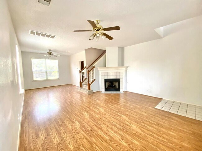 Foto del edificio - 8501 Chat Ln