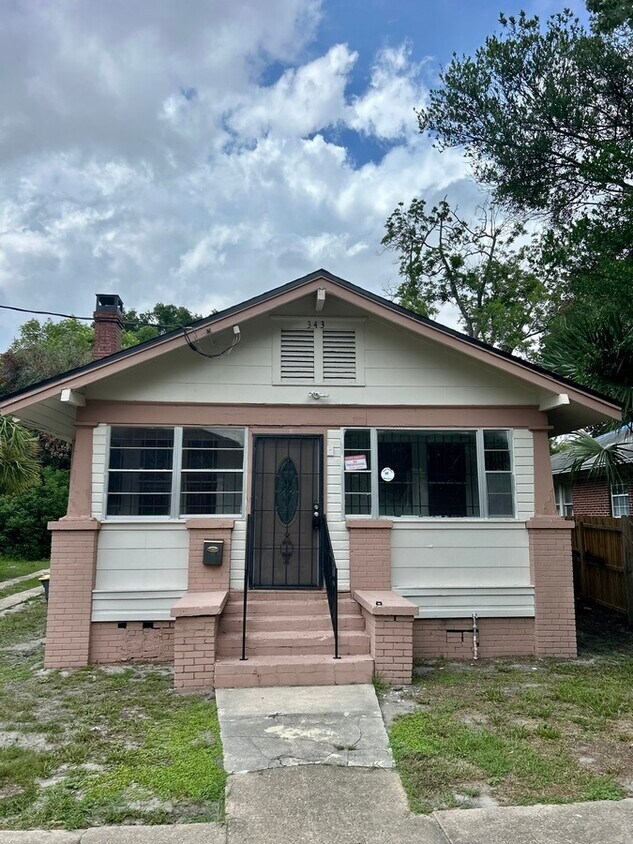 Primary Photo - 343 W 40th St