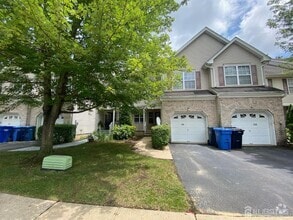 Building Photo - 120 Briarwood Dr