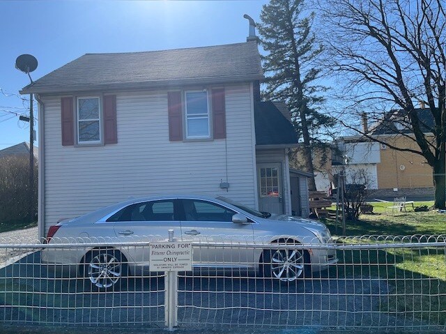 Parking area - 104 E Maple St