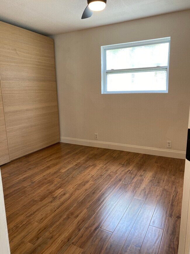 Foto del edificio - 129 36th Ave NE