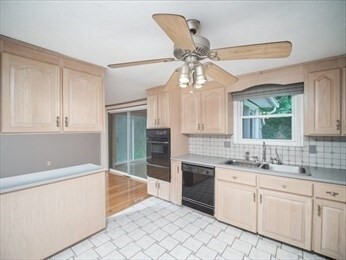 Foto del edificio - 12 Evangeline Ln