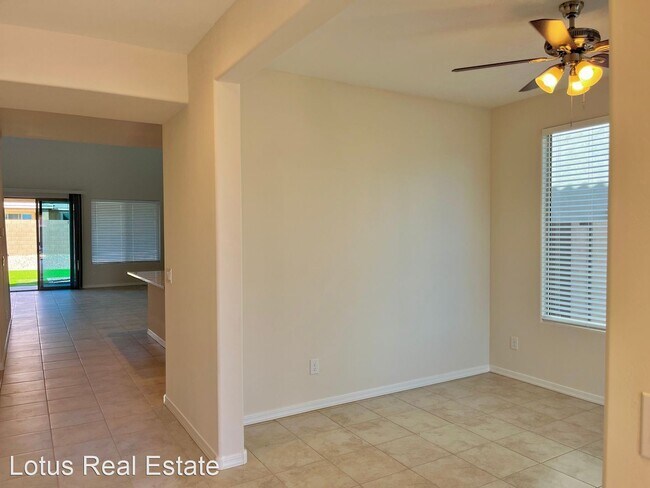 Foto del edificio - 4 br, 3.5 bath House - 19836 W Badgett Ln.