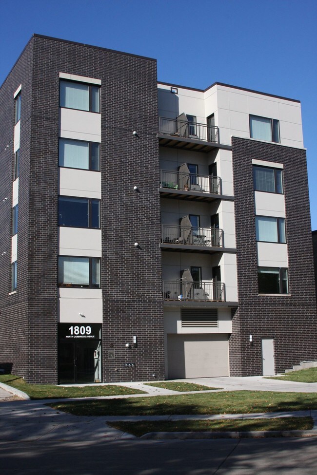 Flats 1809 Apartments Milwaukee, WI