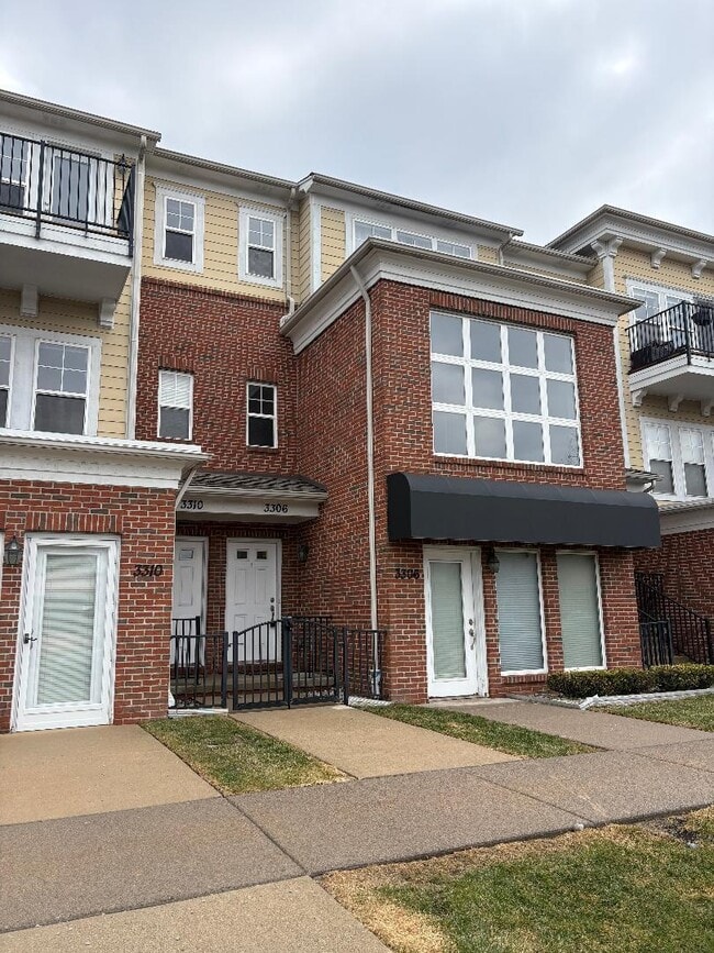 Building Photo - 3306 Hilton Rd