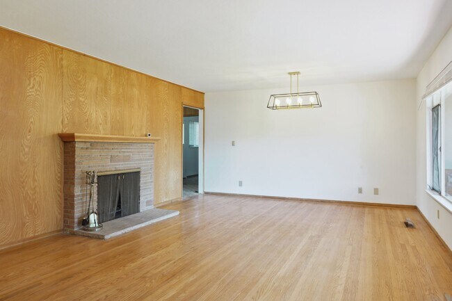 Building Photo - 268 Sequoyah View Dr