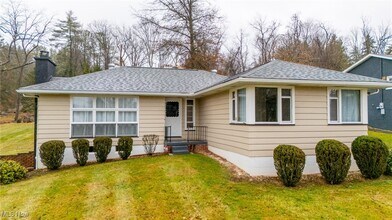 Building Photo - 134 Carroll Dr