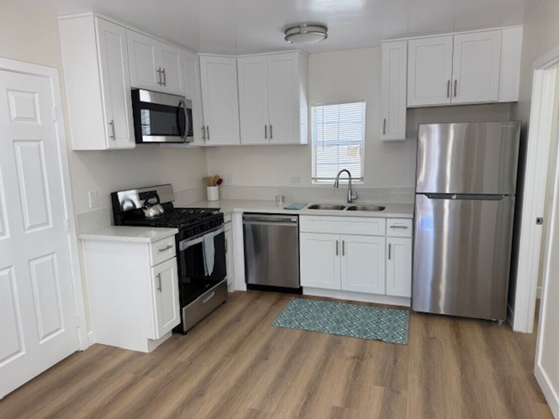 Foto principal - 1415 S Marengo Ave