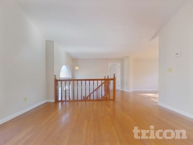 Building Photo - 5085 Forest View Trail