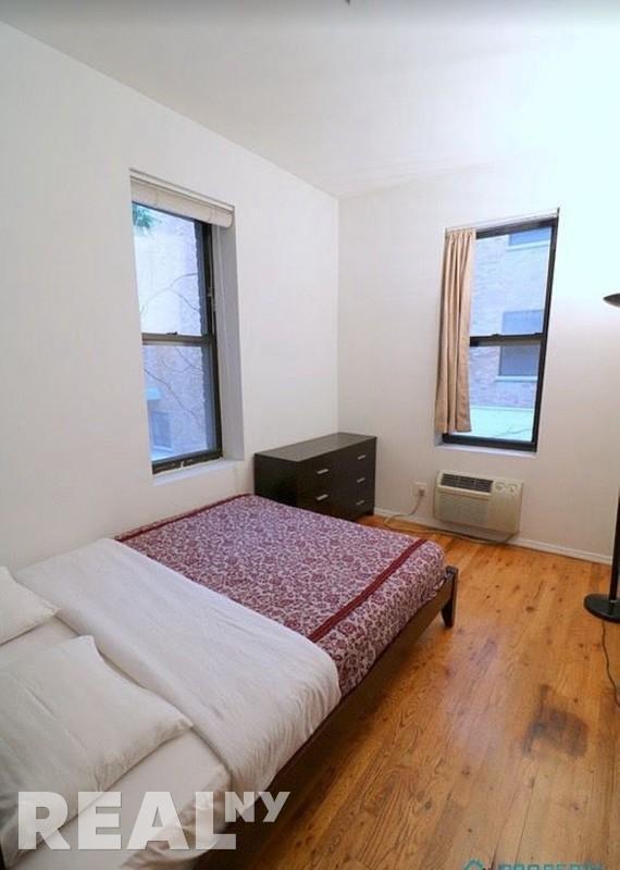 Foto del edificio - 407 W 51st St