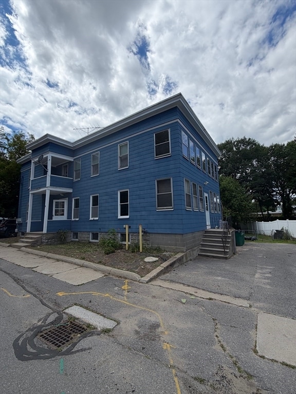 Building Photo - 76 Heywood St