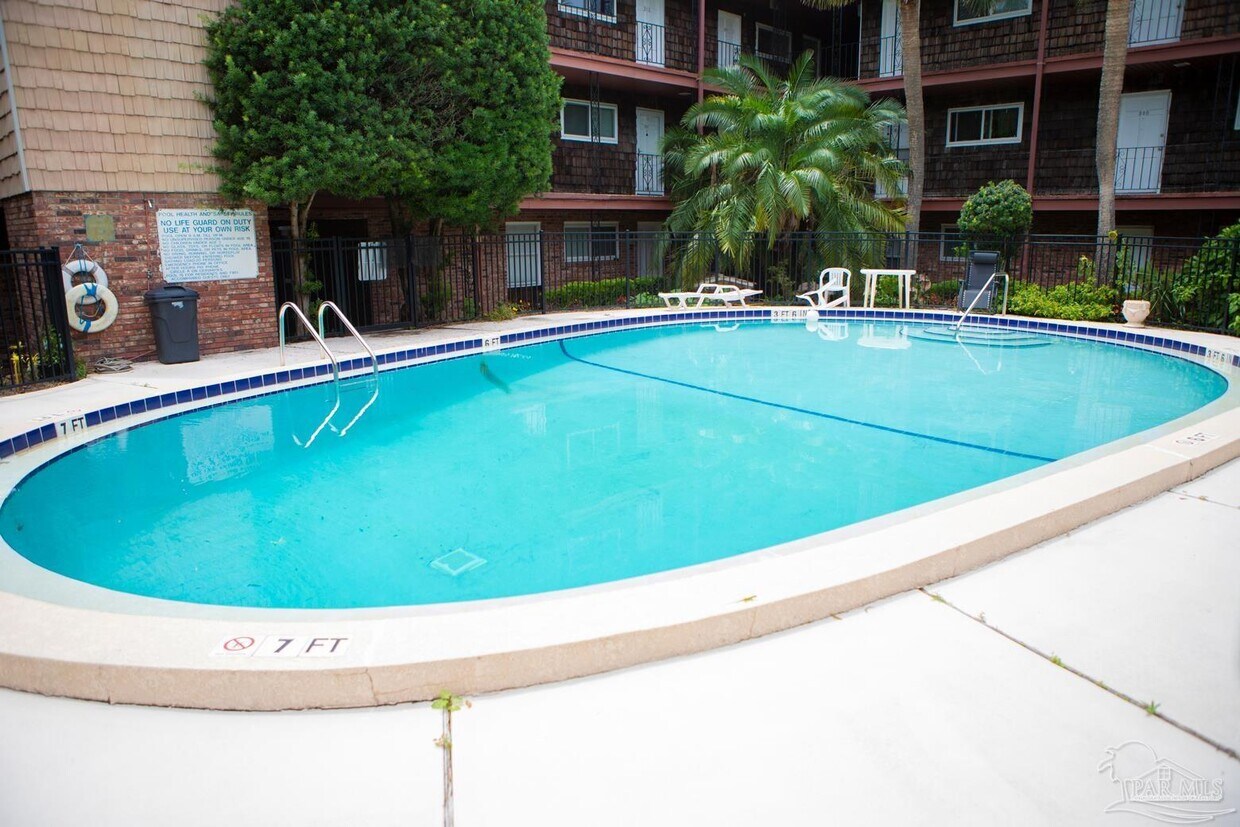 Primary Photo - 300 Bayou Blvd