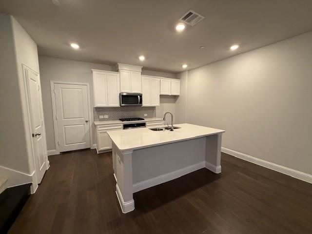 Building Photo - 313 Blackthorne Dr