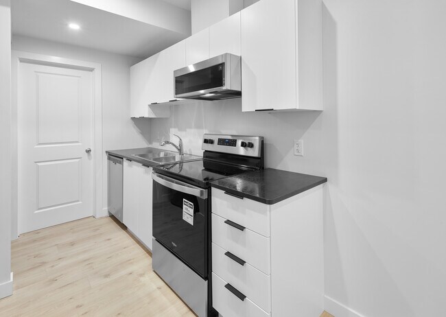 Building Photo - 3028-3169 169 St SW