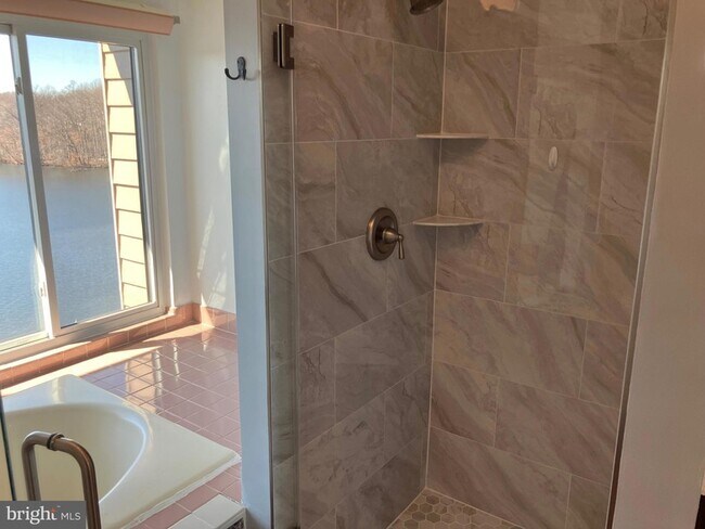 Foto del edificio - 11152 Harbor Ct