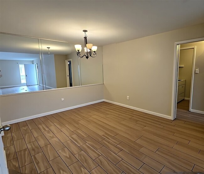 Foto del edificio - 7400 Bellerive Dr