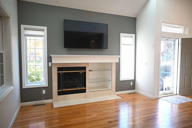 Building Photo - 34 Crimson Glory Ln