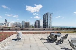 Foto del edificio - 320 E 21st St
