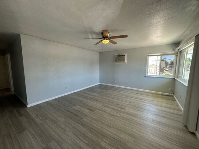 Foto del edificio - Two Bedroom Apartment