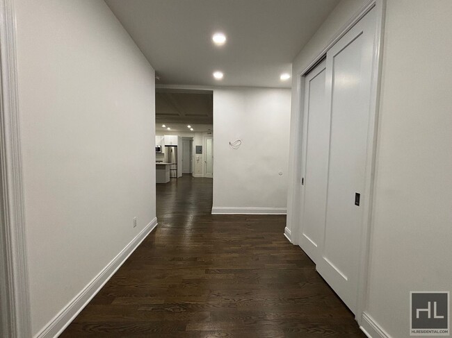 Building Photo - WEST 58 STREET