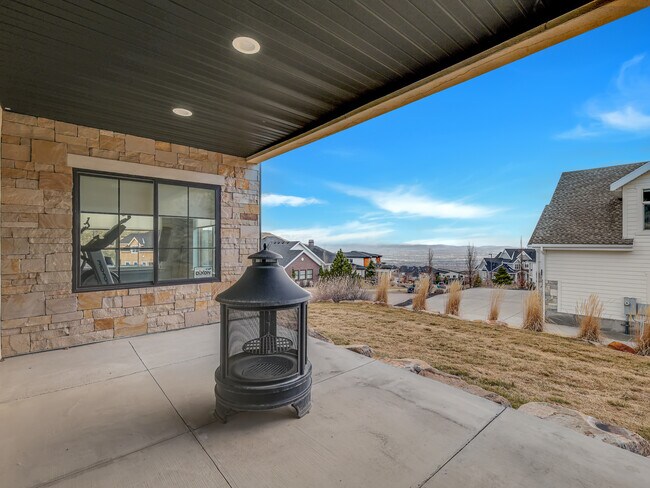 Building Photo - 4821 N Vialetto Way