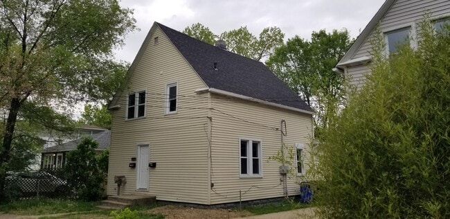 Foto del edificio - 12000 Bennington Ave