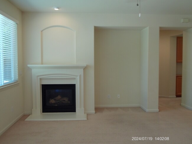 Building Photo - 1735 Cattail Dr