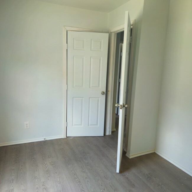 Foto del edificio - 2826 Alaska Ave