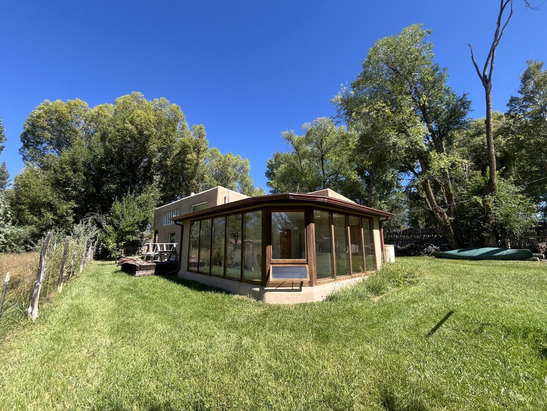 Foto principal - 507 Upper Ranchitos Rd