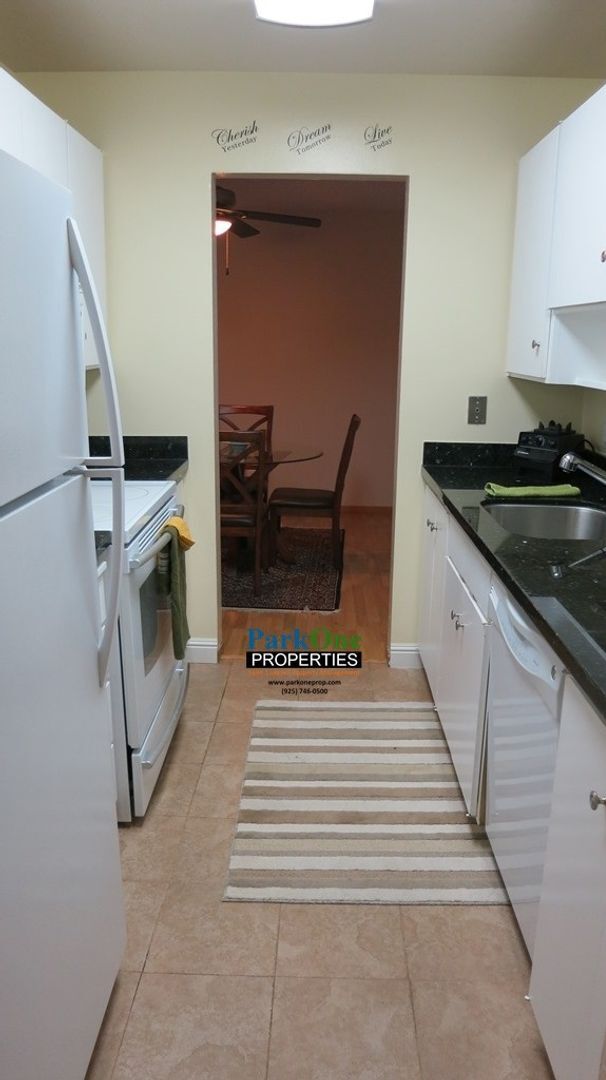 Photo - New Carpet, New Paint Close to the Elevato... House