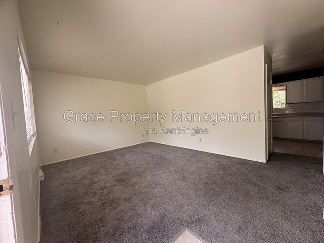 Building Photo - 87 E 81st Ave