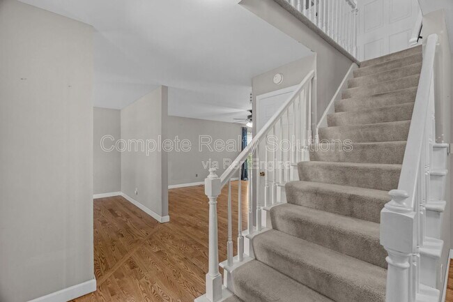 Building Photo - 16610 Green Needle Ct