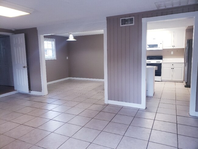Foto del edificio - 5161 Water Way Ln