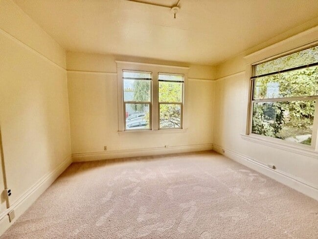 Photo - 69 Etruria St Apartment