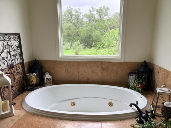 Foto del edificio - 1603 Las Entradas Dr