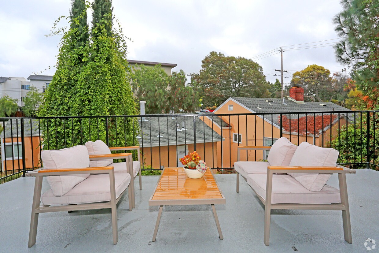 Primary Photo - Cinnamon Apartments