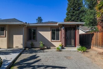 Building Photo - 861 Hollenbeck Ave