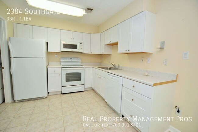 Building Photo - 2384 Southgate Square