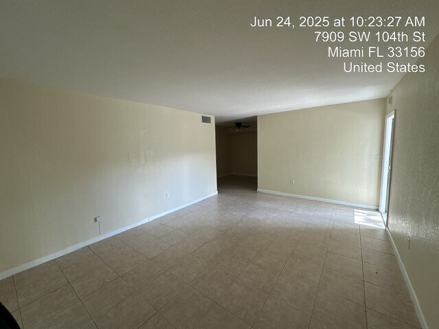 Foto del edificio - 7909 SW 104th St