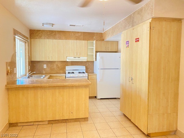 Building Photo - 212 Montello Ave