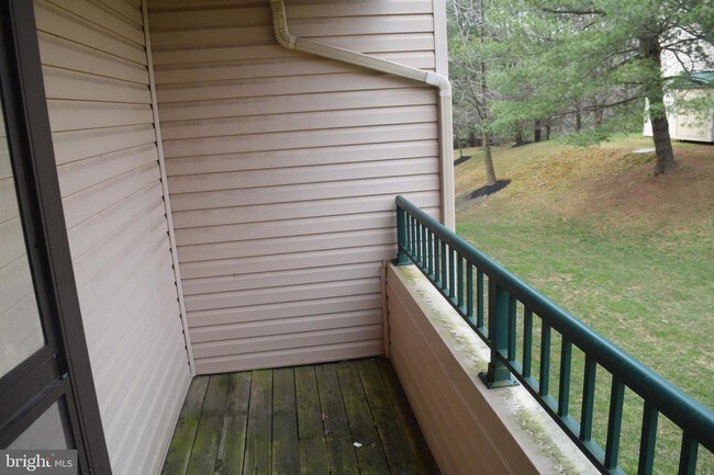 Foto del edificio - 8015 Valley Manor Rd