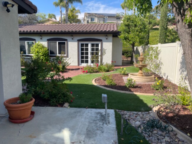 Building Photo - 4 Swoboda Ct