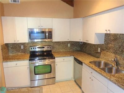 Building Photo - 2229 Nova Village Dr