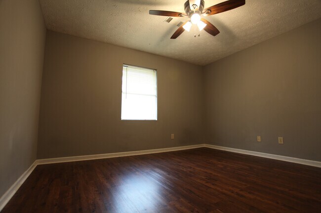 Foto del edificio - Hampton Drive-1323/1325